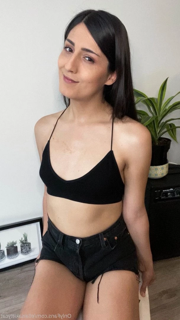 Ella [ ellaisakittycat ] Onlyfans leaked photo 343109 on Hotleaks.tv