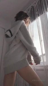 10602274