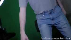 Embarassed Voyeur [ pantsed_dude ] Onlyfans leaked video 12337346 on Hotleaks.tv