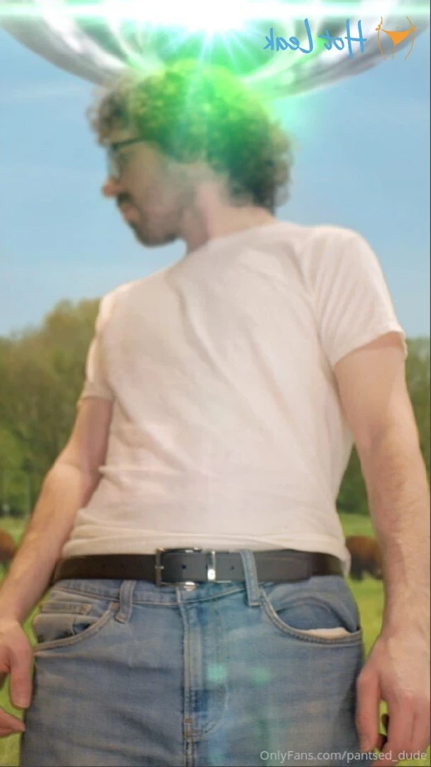 Embarassed Voyeur [ pantsed_dude ] Onlyfans leaked photo 12955489 on Hotleaks.tv