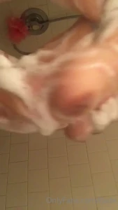 5423891