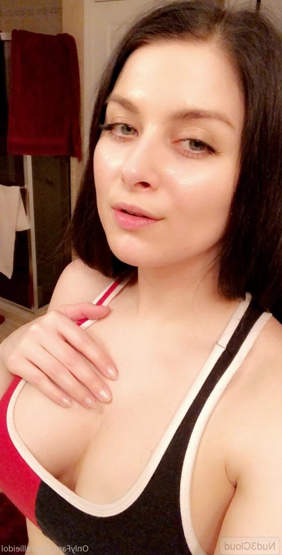 Ellie Idol [ ellieidol ] Onlyfans leaked photo 345315 on Hotleaks.tv