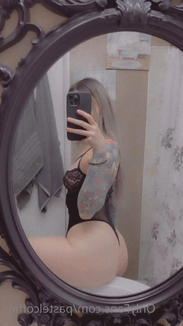 pastelcoffins ♡ 𝐒𝐄𝐗𝐓 𝐐𝐔𝐄𝐄𝐍 ♡ [ pastelcoffins ] Onlyfans leaked photo 5723608 on Hotleaks.tv