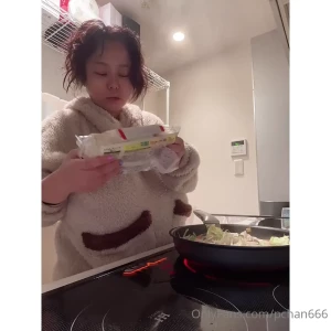 10601221