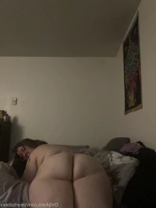 5723229