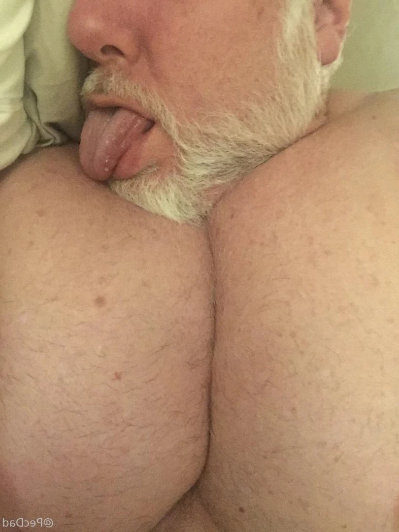 PecDad [ pecdad1 ] Onlyfans leaked photo 2881910 on Hotleaks.tv