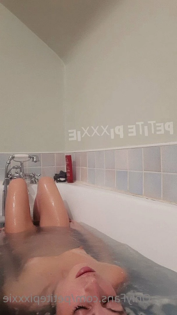 🧚‍♀️ Petite PiX!E 🍀 [ petitepixxxie ] Onlyfans leaked photo 2852565 on Hotleaks.tv