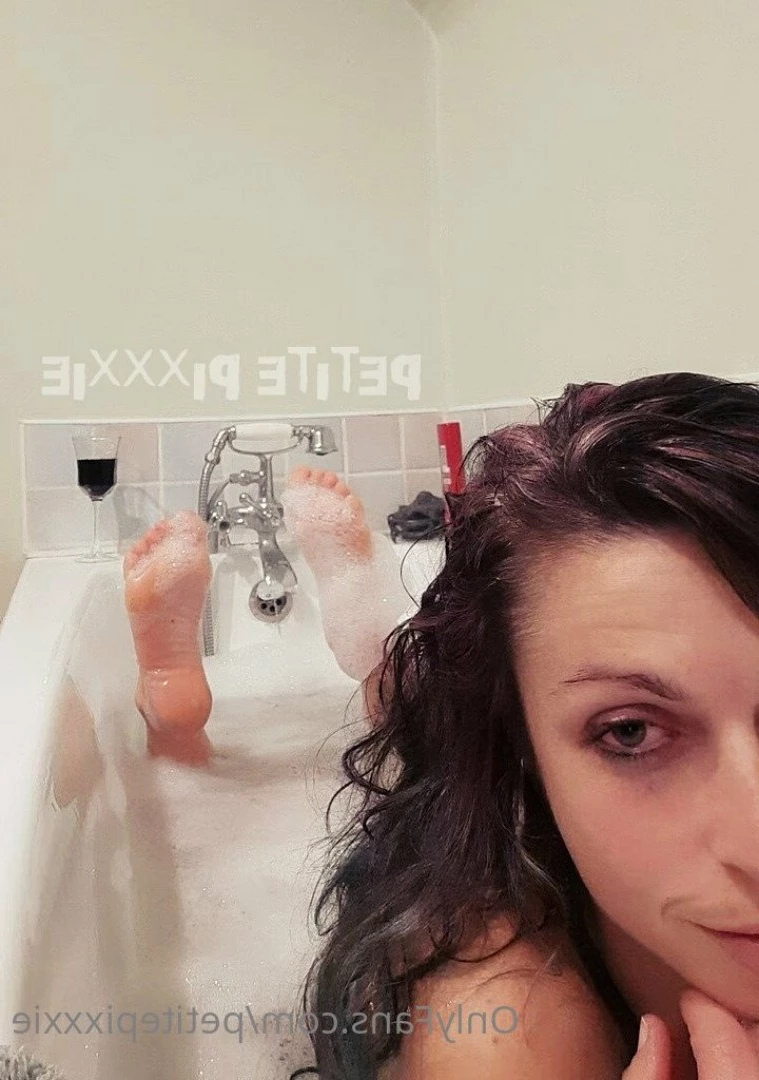 🧚‍♀️ Petite PiX!E 🍀 [ petitepixxxie ] Onlyfans leaked photo 2852583 on Hotleaks.tv