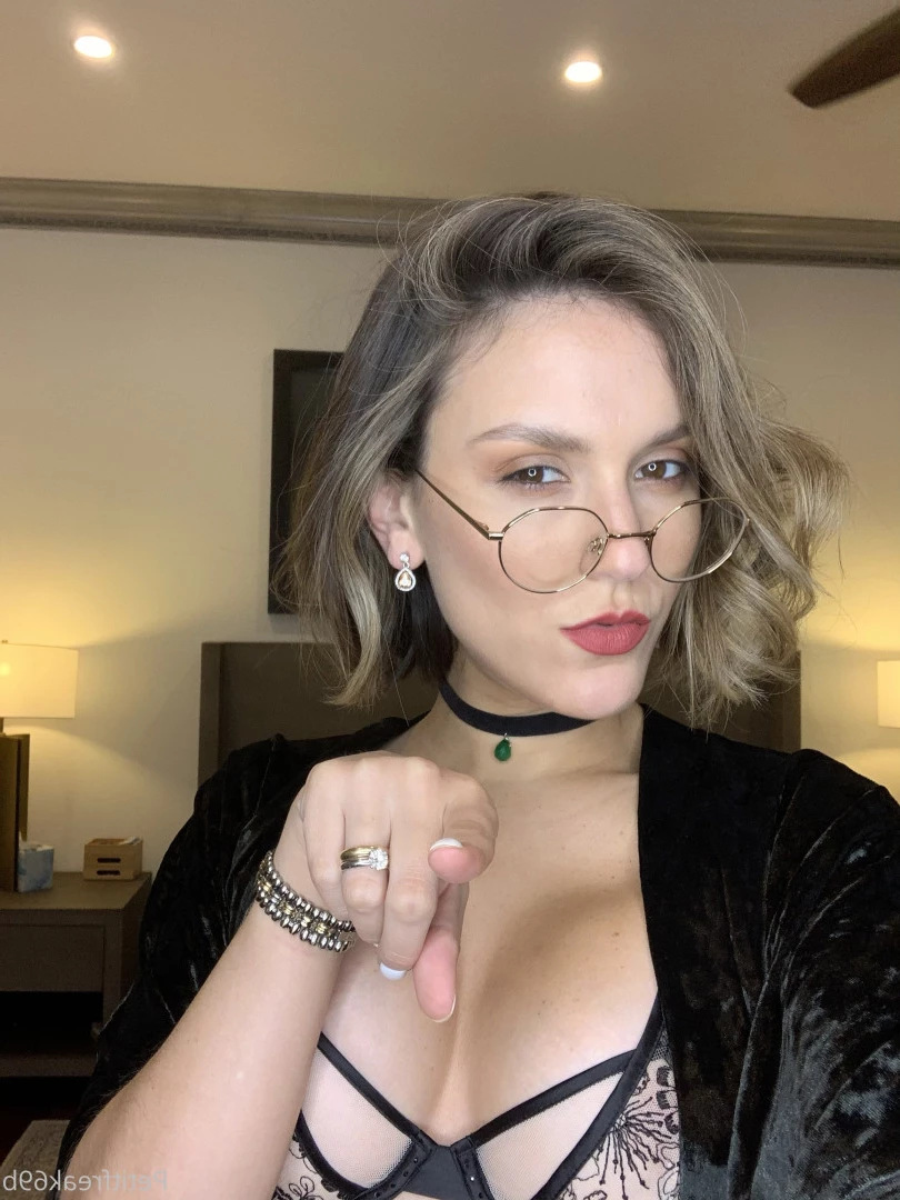 Petite Hotwife [ petitfreak69b ] Onlyfans leaked photo 10268431 on Hotleaks.tv