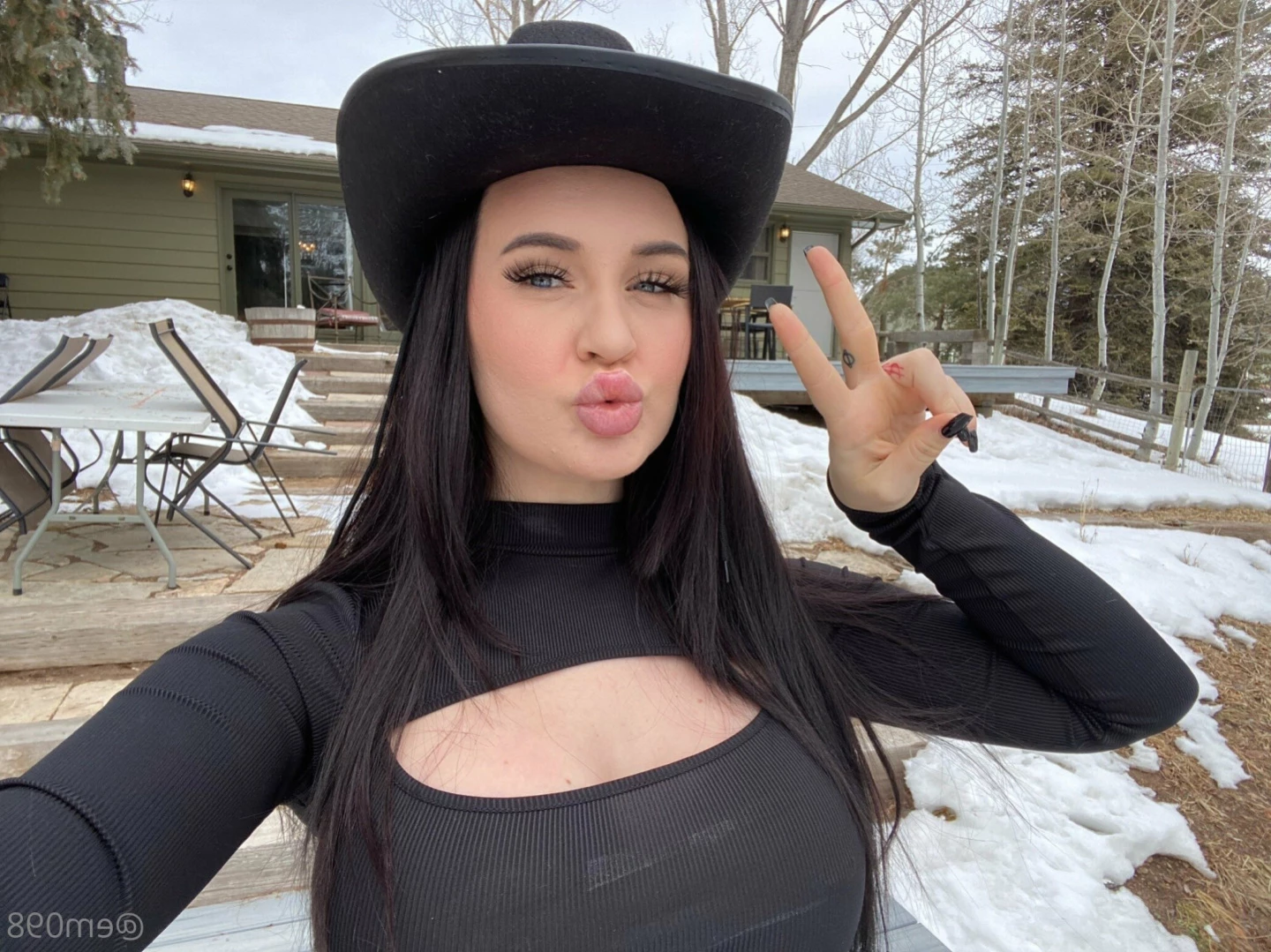Em 🦋 [ em098 ] Onlyfans leaked photo 16221131 on Hotleaks.tv