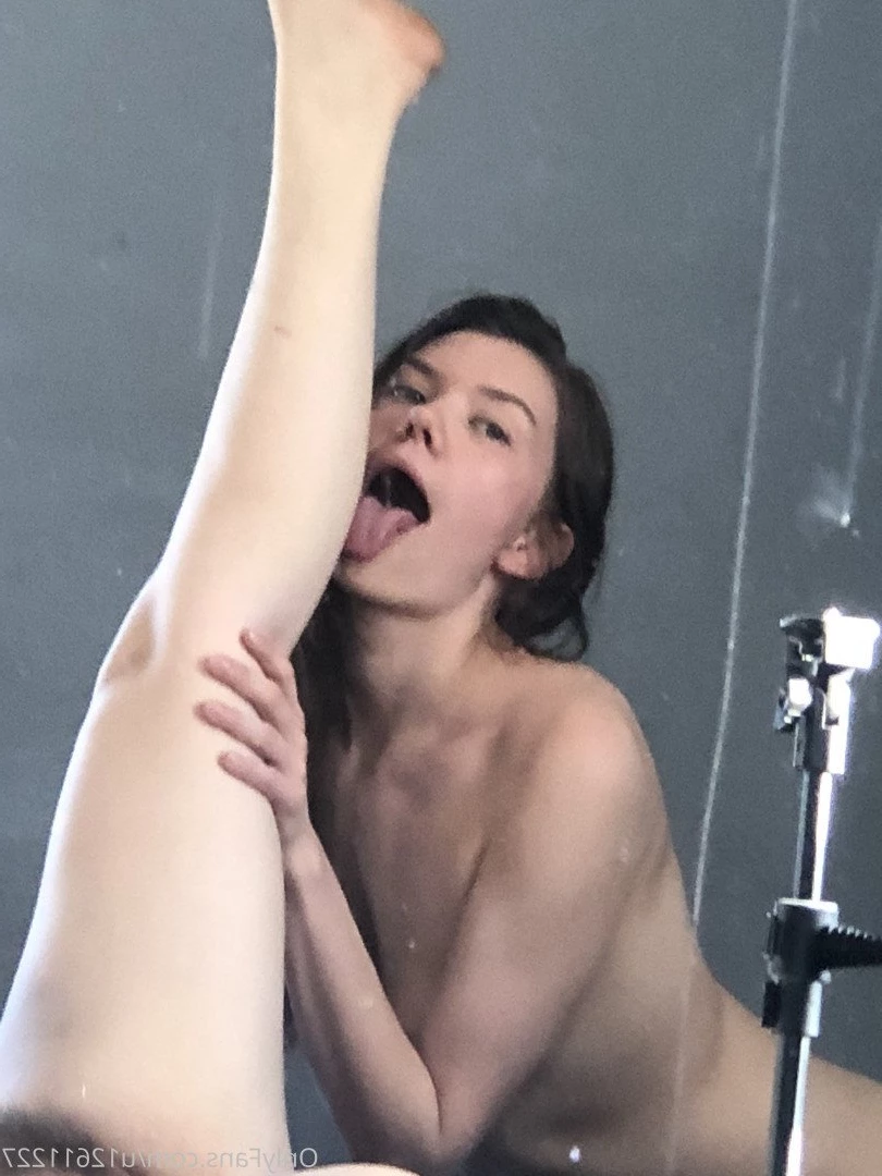 ☆ lydia ☆ [ pissqu33n ] Onlyfans leaked photo 2802204 on Hotleaks.tv