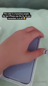 4927976
