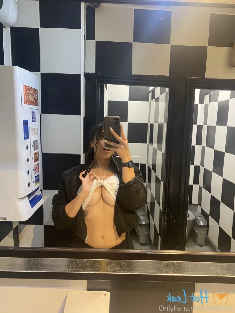 EMILY BLACK [ emblack ] Onlyfans leaked photo 11388799 on Hotleaks.tv
