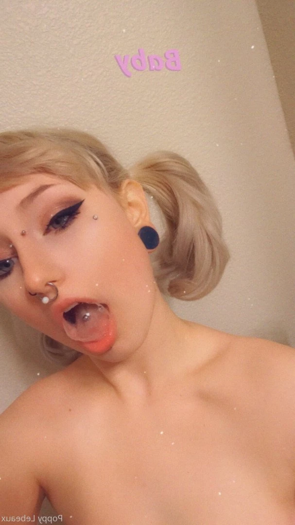 𝕻𝖔𝖕𝖕𝖞 🎀 𝕷𝖊𝖇𝖊𝖆𝖚𝖝 [ poppylebeaux ] Onlyfans leaked photo 2860812 on Hotleaks.tv