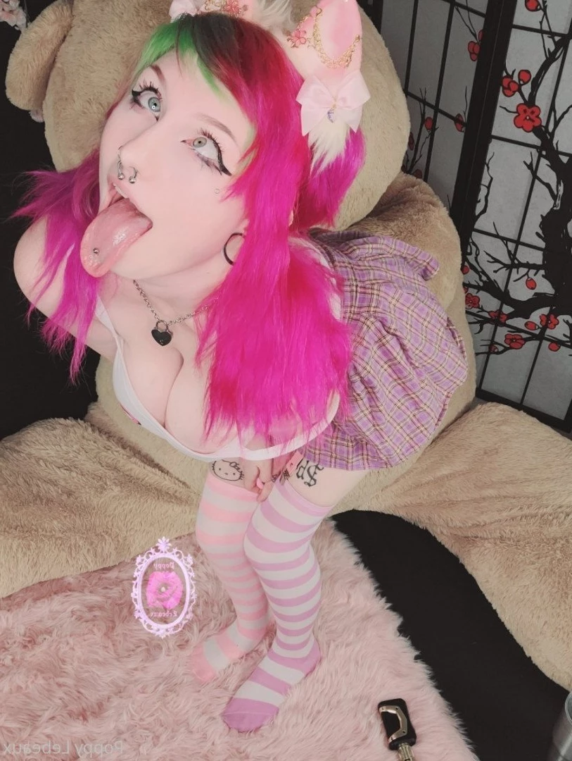 𝕻𝖔𝖕𝖕𝖞 🎀 𝕷𝖊𝖇𝖊𝖆𝖚𝖝 [ poppylebeaux ] Onlyfans leaked photo 2862918 on Hotleaks.tv