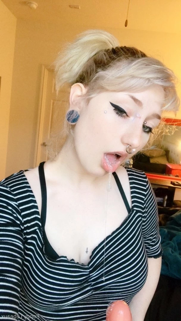 𝕻𝖔𝖕𝖕𝖞 🎀 𝕷𝖊𝖇𝖊𝖆𝖚𝖝 [ poppylebeaux ] Onlyfans leaked photo 2864066 on Hotleaks.tv