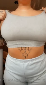4928046