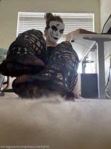 7668082