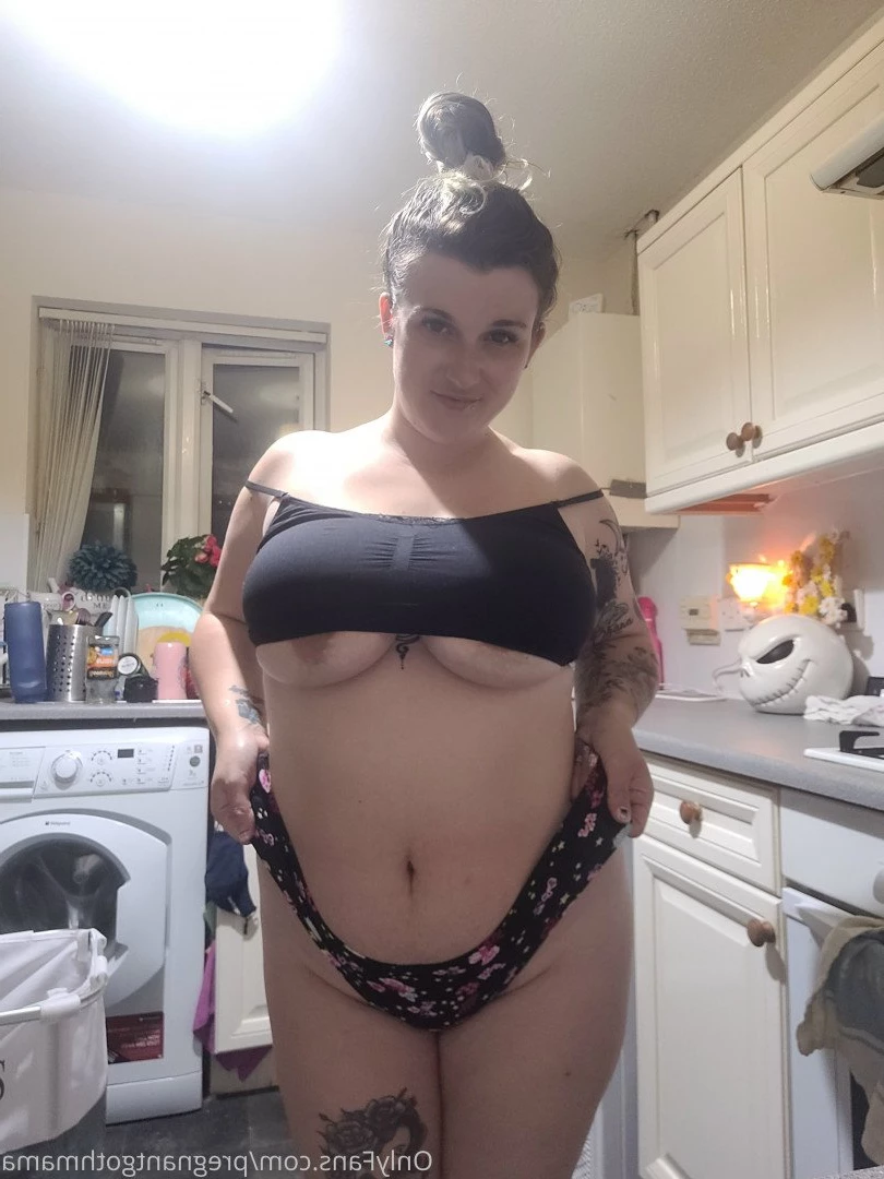 Pregnant Goth Mama [ pregnantgothmama ] Onlyfans leaked photo 2768314 on Hotleaks.tv