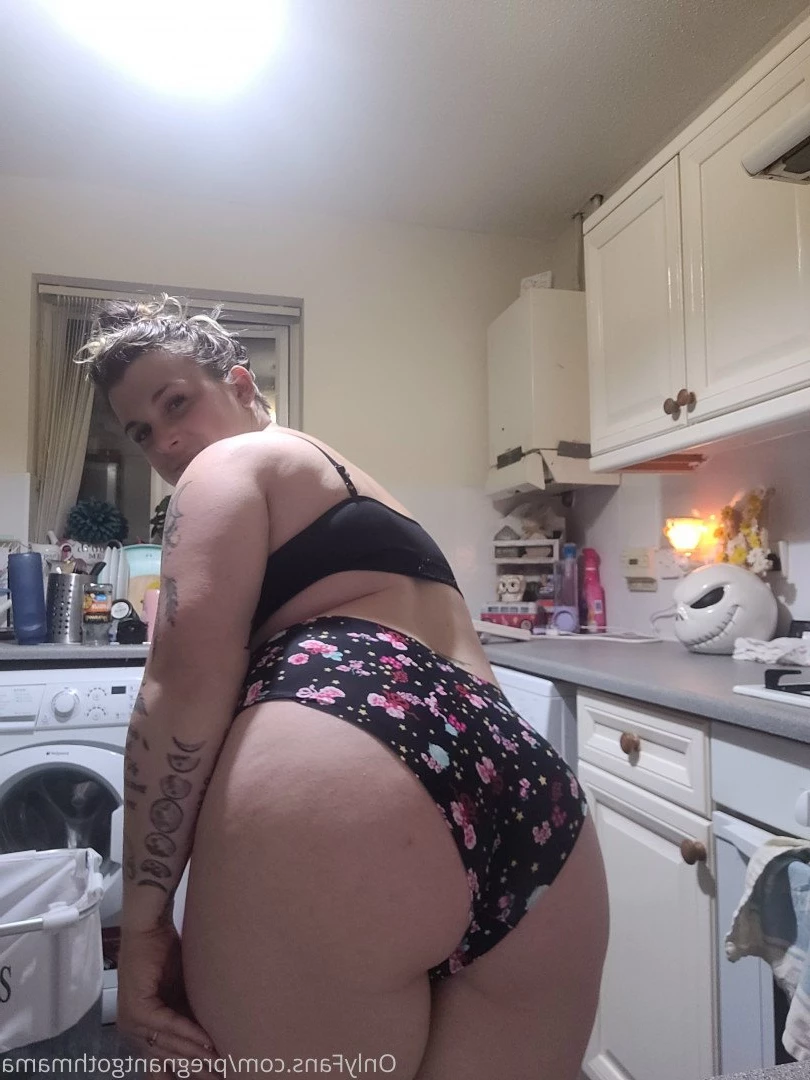 Pregnant Goth Mama [ pregnantgothmama ] Onlyfans leaked photo 2768761 on Hotleaks.tv