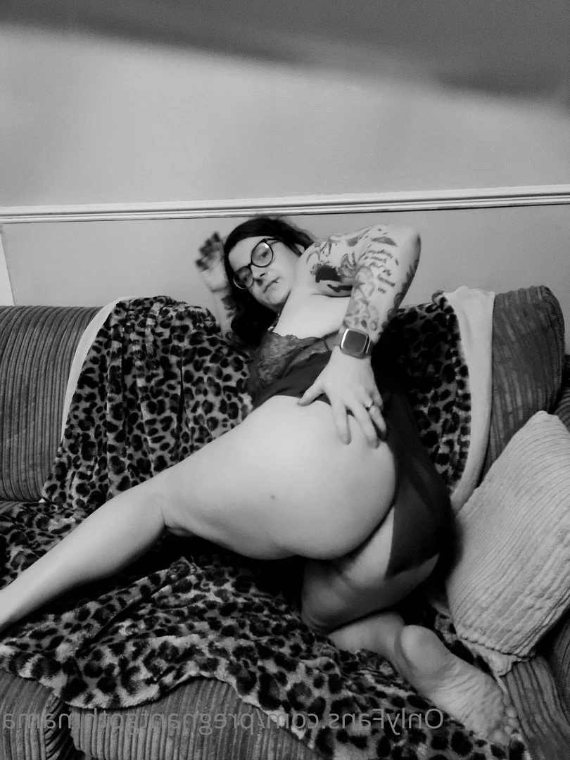 Pregnant Goth Mama [ pregnantgothmama ] Onlyfans leaked photo 2772836 on Hotleaks.tv