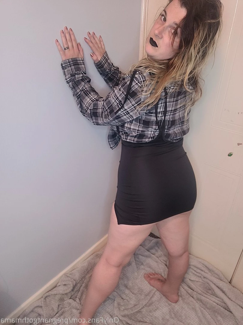 Pregnant Goth Mama [ pregnantgothmama ] Onlyfans leaked photo 2776858 on Hotleaks.tv