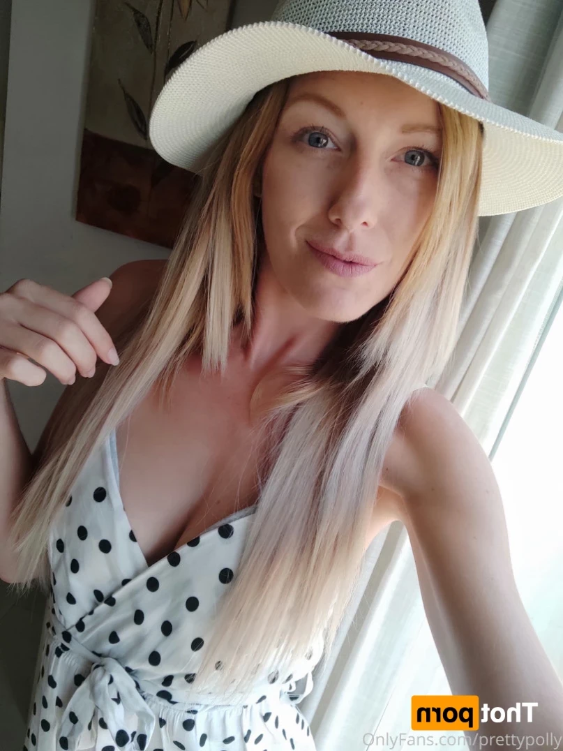 𝙋𝙊𝙇𝙇𝙔 𝙆𝙀𝙉𝘿𝘼𝙇𝙇 🍒 [ prettypolly ] Onlyfans leaked photo 12057475 on Hotleaks.tv