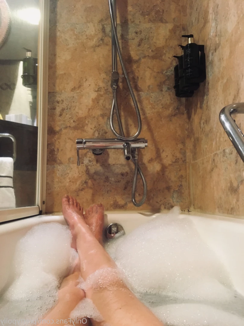 𝙋𝙊𝙇𝙇𝙔 𝙆𝙀𝙉𝘿𝘼𝙇𝙇 🍒 [ prettypolly ] Onlyfans leaked photo 12568270 on Hotleaks.tv