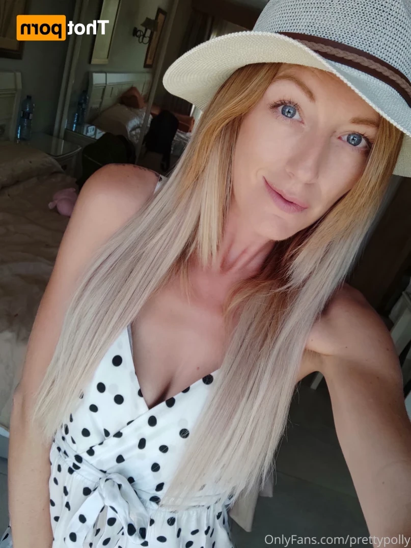 𝙋𝙊𝙇𝙇𝙔 𝙆𝙀𝙉𝘿𝘼𝙇𝙇 🍒 [ prettypolly ] Onlyfans leaked photo 12579579 on Hotleaks.tv