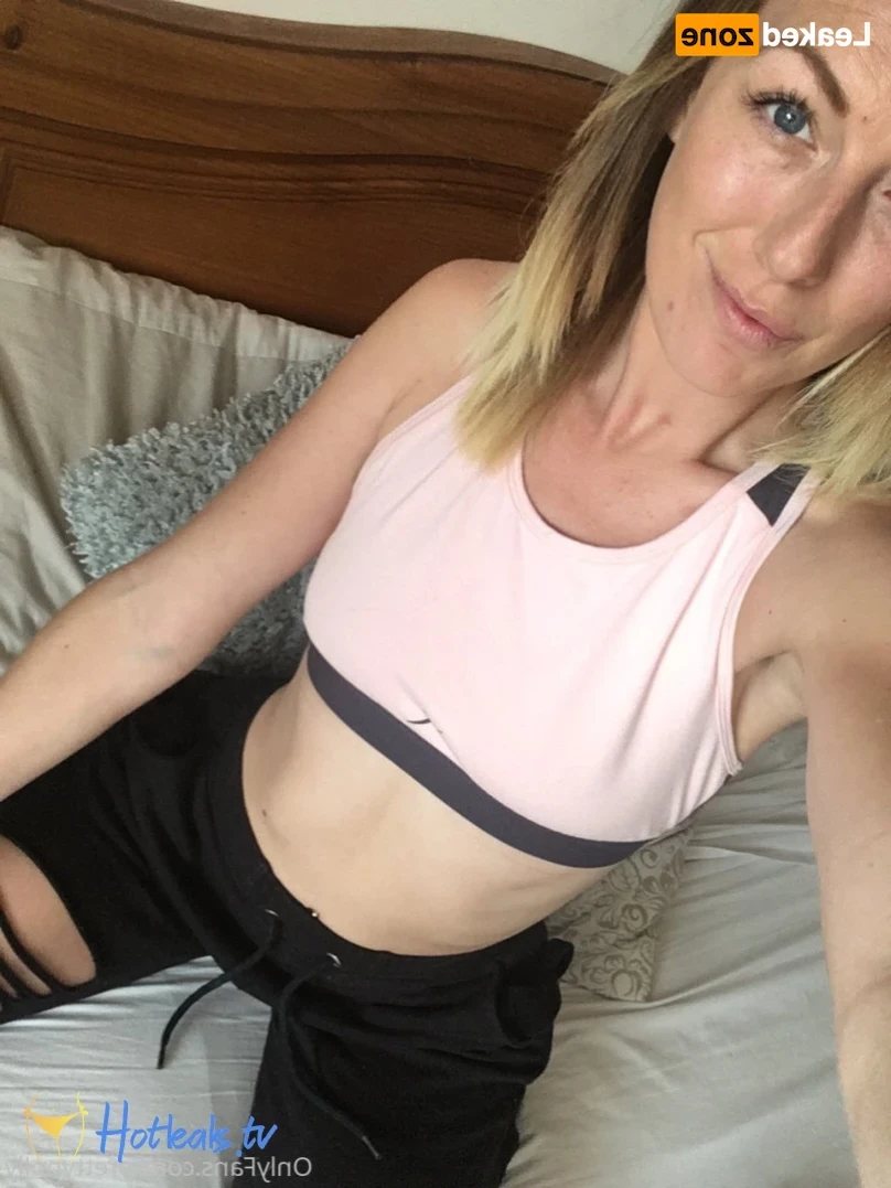 𝙋𝙊𝙇𝙇𝙔 𝙆𝙀𝙉𝘿𝘼𝙇𝙇 🍒 [ prettypolly ] Onlyfans leaked photo 14069135 on Hotleaks.tv