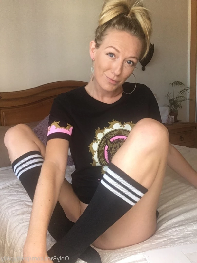 𝙋𝙊𝙇𝙇𝙔 𝙆𝙀𝙉𝘿𝘼𝙇𝙇 🍒 [ prettypolly ] Onlyfans leaked photo 14201883 on Hotleaks.tv
