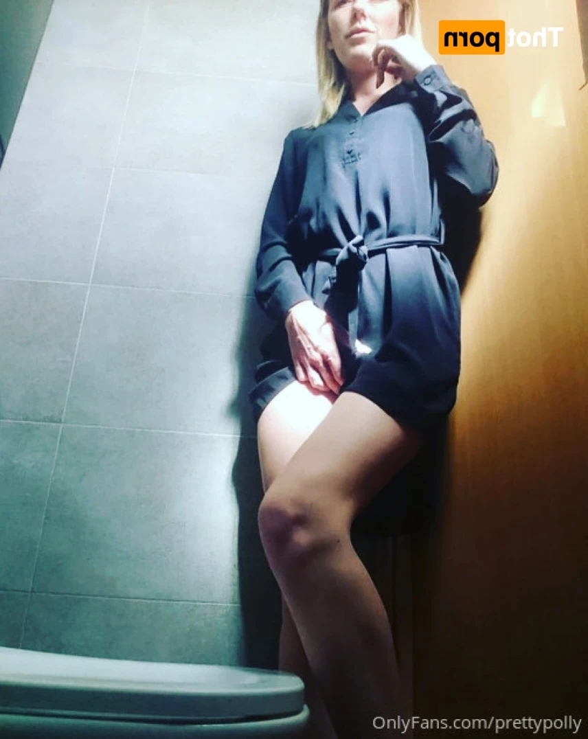 𝙋𝙊𝙇𝙇𝙔 𝙆𝙀𝙉𝘿𝘼𝙇𝙇 🍒 [ prettypolly ] Onlyfans leaked photo 16165166 on Hotleaks.tv