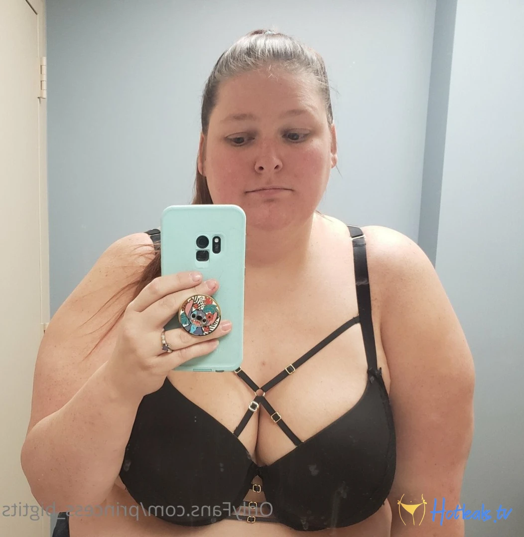 Princess Big Tits 👸 [ princess_bigtits ] Onlyfans leaked photo 2851688 on Hotleaks.tv