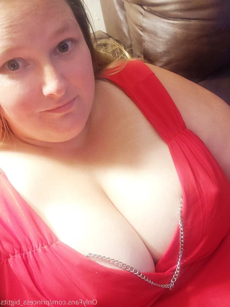 Princess Big Tits 👸 [ princess_bigtits ] Onlyfans leaked photo 2851859 on Hotleaks.tv
