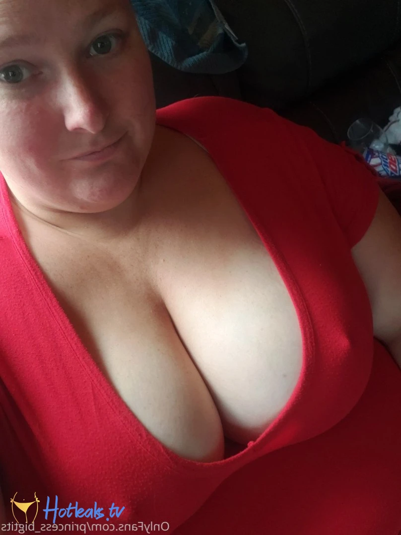 Princess Big Tits 👸 [ princess_bigtits ] Onlyfans leaked photo 2852287 on Hotleaks.tv