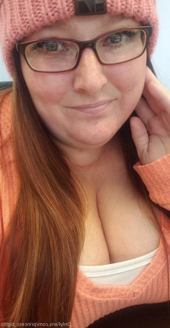 Princess Big Tits 👸 [ princess_bigtits ] Onlyfans leaked photo 2852523 on Hotleaks.tv