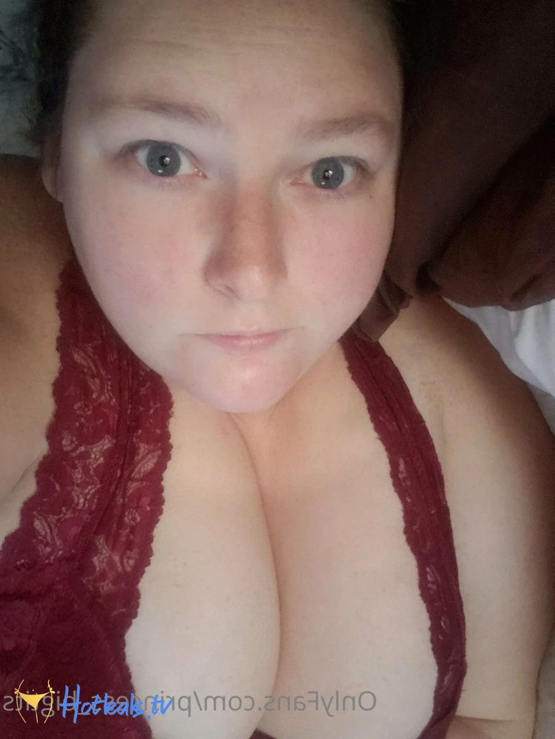 Princess Big Tits 👸 [ princess_bigtits ] Onlyfans leaked photo 2853197 on Hotleaks.tv