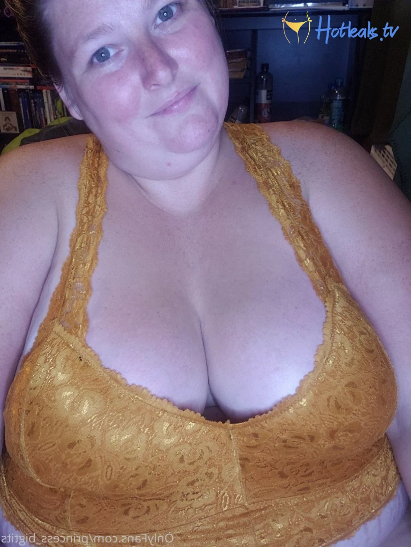 Princess Big Tits 👸 [ princess_bigtits ] Onlyfans leaked photo 2853241 on Hotleaks.tv