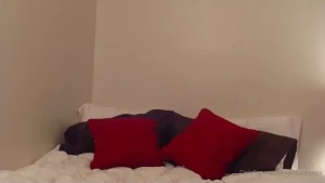 16044389