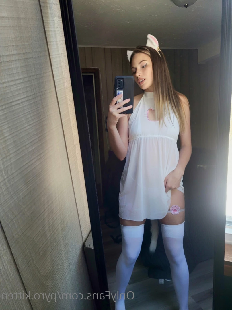 💖💥 Pyro Kitten 💥💖 [ pyro.kitten ] Onlyfans leaked photo 11387065 on Hotleaks.tv