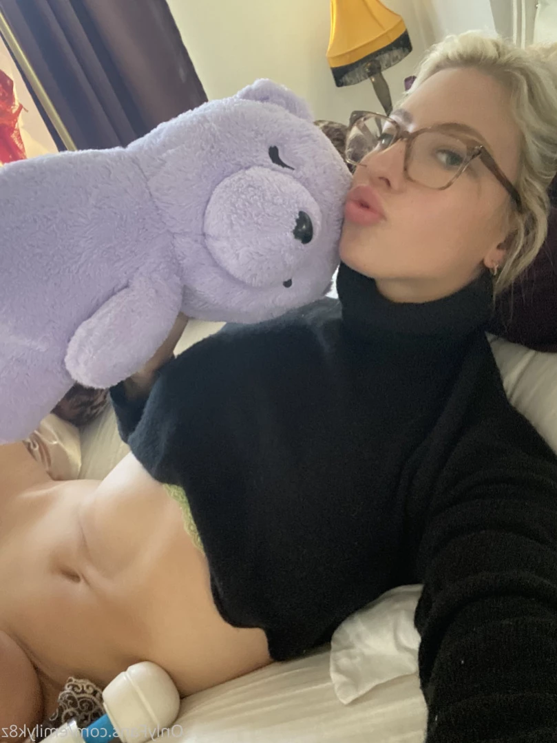 Emily K [ emilyk8z ] Onlyfans leaked photo 13839644 on Hotleaks.tv