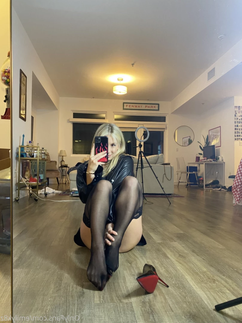 Emily K [ emilyk8z ] Onlyfans leaked photo 14850919 on Hotleaks.tv
