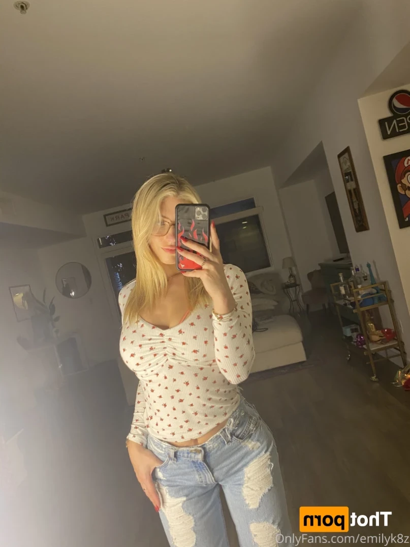 Emily K [ emilyk8z ] Onlyfans leaked photo 15485629 on Hotleaks.tv
