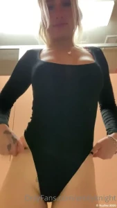 1936558