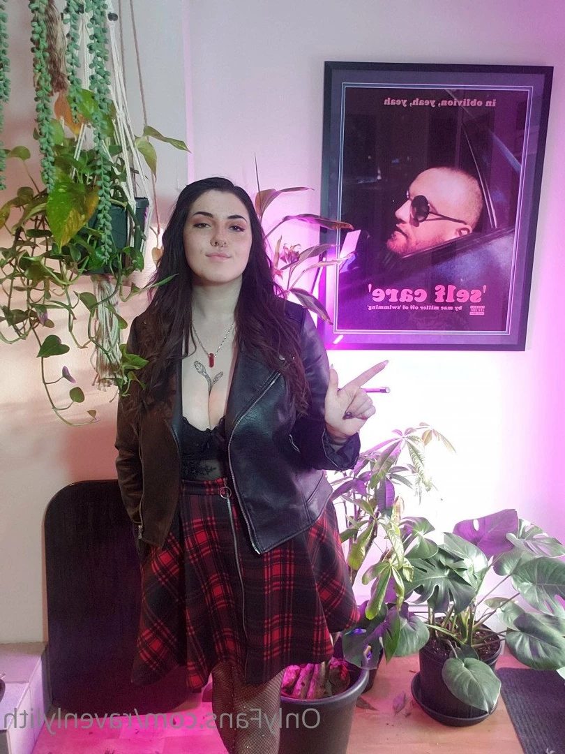 ‧₊˚*.☽ℜ𝔞𝔳𝔢𝔫☾‧₊˚*. [ ravenlylith ] Onlyfans leaked photo 2773695 on Hotleaks.tv