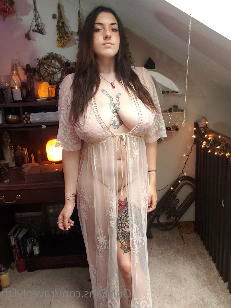 ‧₊˚*.☽ℜ𝔞𝔳𝔢𝔫☾‧₊˚*. [ ravenlylith ] Onlyfans leaked photo 5921420 on Hotleaks.tv