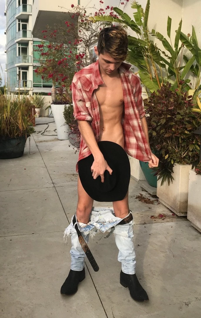 itsben [ rawr_itsben ] Onlyfans leaked photo 3154471 on Hotleaks.tv