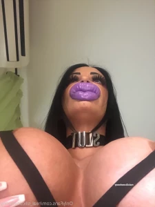 5809885