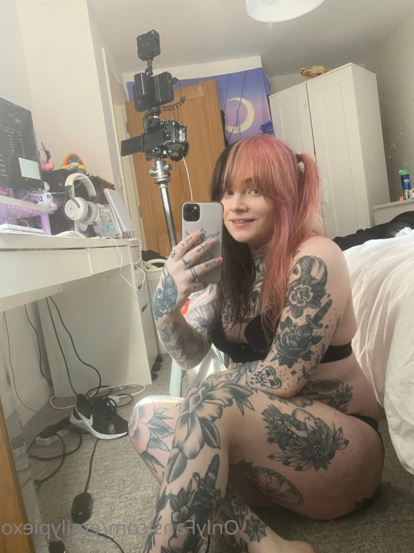 Emily Pie [ emilypiexo ] Onlyfans leaked photo 11549951 on Hotleaks.tv