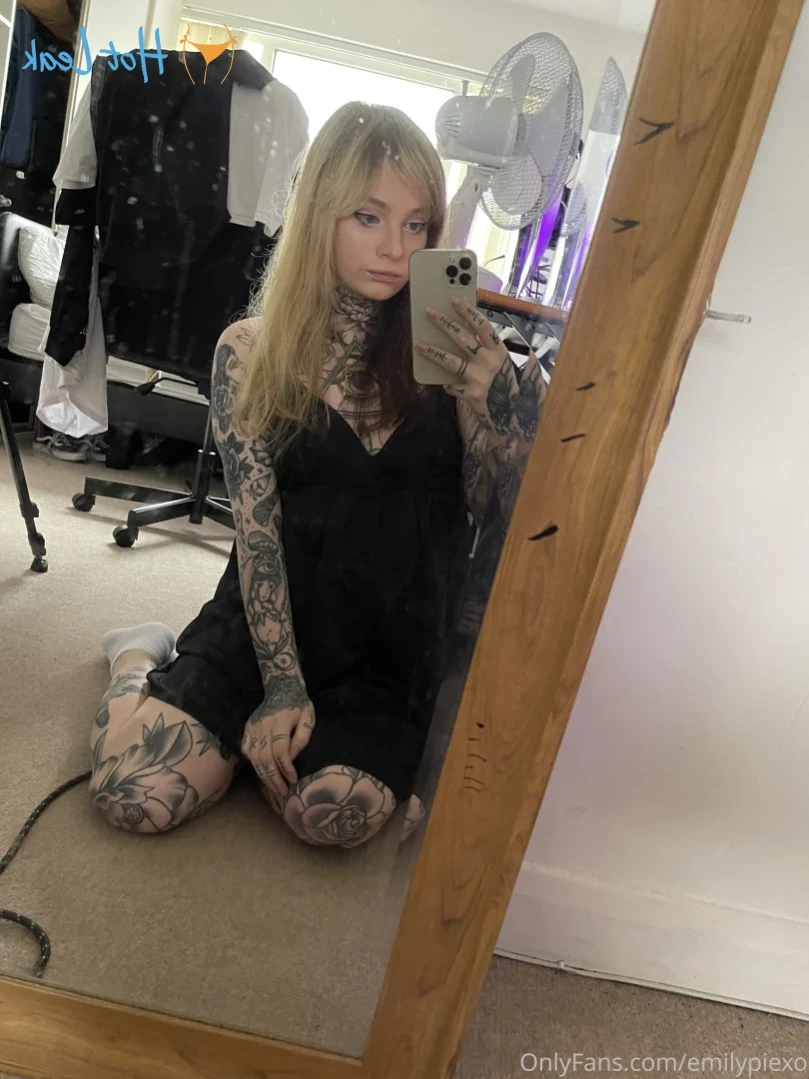 Emily Pie [ emilypiexo ] Onlyfans leaked photo 14757474 on Hotleaks.tv